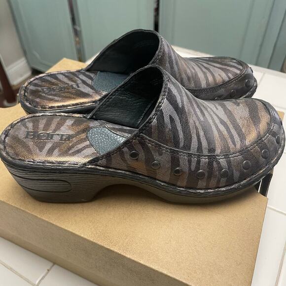 Born Marley Dark Brown Clog Mule Size 6 Animal Print Slip On - Picture 4 of 5